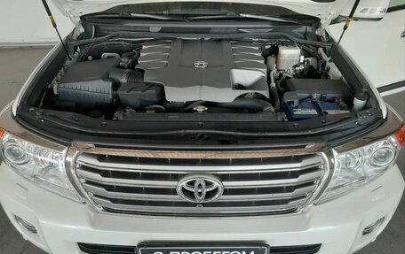 Toyota Land Cruiser 200, 2012 год, 4 060 000 рублей, 9 фотография