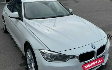 BMW 3 серия, 2015 год, 1 900 000 рублей, 2 фотография