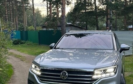 Volkswagen Touareg III, 2018 год, 5 700 000 рублей, 3 фотография