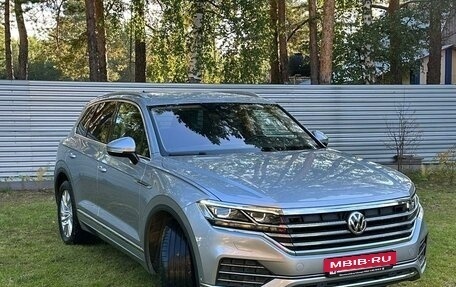 Volkswagen Touareg III, 2018 год, 5 700 000 рублей, 7 фотография