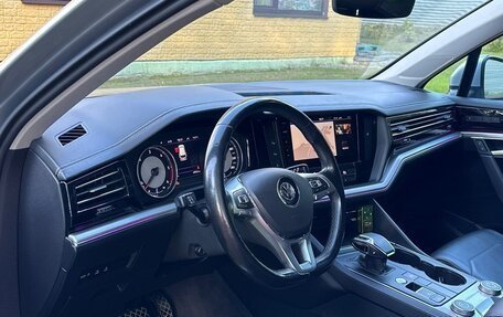 Volkswagen Touareg III, 2018 год, 5 700 000 рублей, 11 фотография