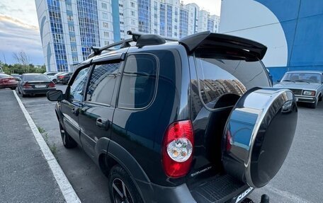 Chevrolet Niva I рестайлинг, 2010 год, 650 000 рублей, 3 фотография