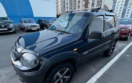 Chevrolet Niva I рестайлинг, 2010 год, 650 000 рублей, 4 фотография