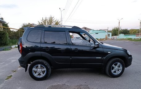 Chevrolet Niva I рестайлинг, 2012 год, 590 000 рублей, 3 фотография