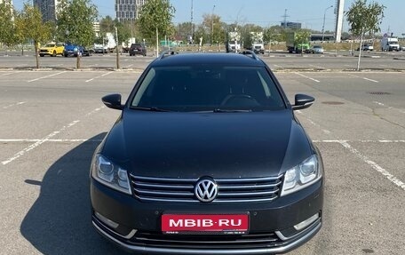 Volkswagen Passat B7, 2011 год, 1 800 000 рублей, 1 фотография