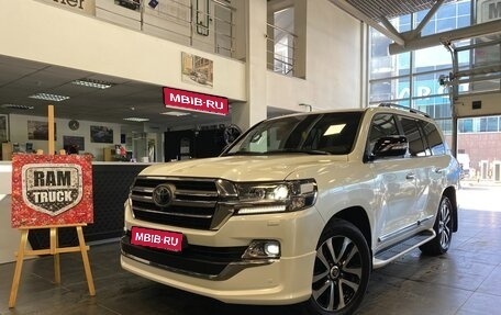 Toyota Land Cruiser 200, 2019 год, 7 749 999 рублей, 1 фотография