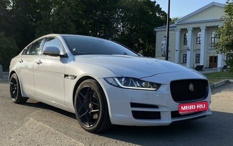 Jaguar XE I рестайлинг, 2015 год, 2 290 000 рублей, 1 фотография