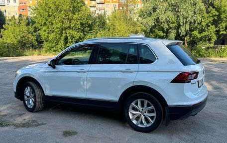 Volkswagen Tiguan II, 2017 год, 3 100 000 рублей, 4 фотография