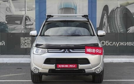 Mitsubishi Outlander III рестайлинг 3, 2013 год, 1 829 000 рублей, 3 фотография