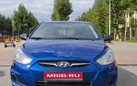 Hyundai Solaris II рестайлинг, 2011 год, 900 000 рублей, 9 фотография