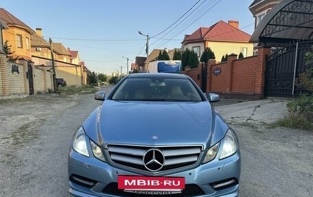 Mercedes-Benz E-Класс, 2012 год, 1 350 000 рублей, 3 фотография