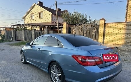 Mercedes-Benz E-Класс, 2012 год, 1 350 000 рублей, 8 фотография