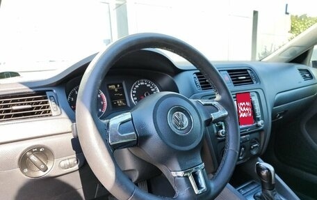 Volkswagen Jetta VI, 2013 год, 1 119 000 рублей, 10 фотография