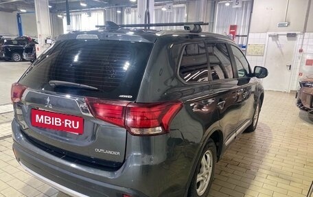 Mitsubishi Outlander III рестайлинг 3, 2018 год, 2 147 000 рублей, 4 фотография