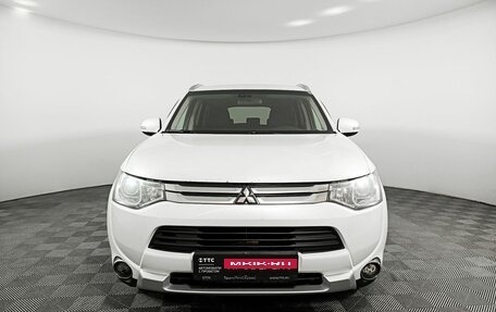 Mitsubishi Outlander III рестайлинг 3, 2014 год, 1 835 000 рублей, 2 фотография