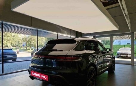 Porsche Macan I рестайлинг, 2024 год, 13 940 000 рублей, 4 фотография