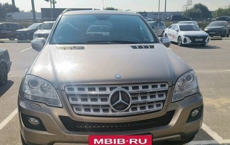 Mercedes-Benz M-Класс, 2010 год, 2 397 000 рублей, 2 фотография