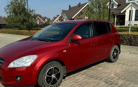 KIA cee'd I рестайлинг, 2009 год, 693 000 рублей, 3 фотография