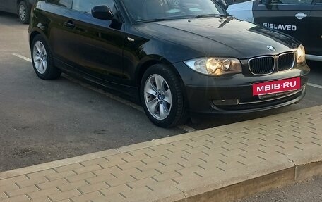 BMW 1 серия, 2010 год, 1 000 000 рублей, 3 фотография