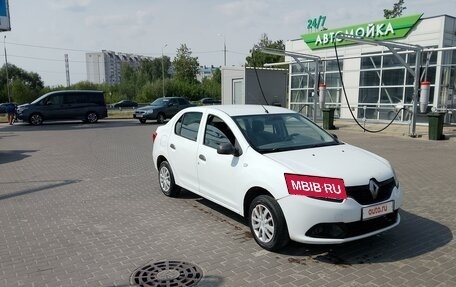 Renault Logan II, 2015 год, 570 000 рублей, 2 фотография