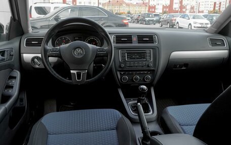 Volkswagen Jetta VI, 2013 год, 1 299 000 рублей, 6 фотография