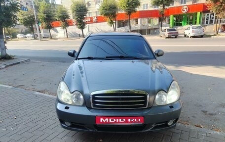 Hyundai Sonata IV рестайлинг, 2005 год, 585 000 рублей, 1 фотография