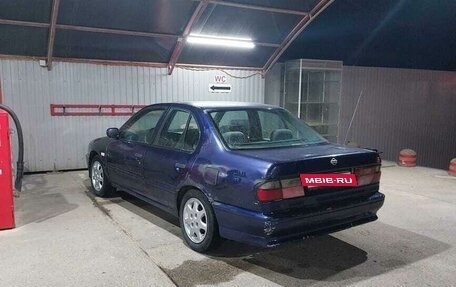 Nissan Primera II рестайлинг, 1995 год, 90 000 рублей, 8 фотография