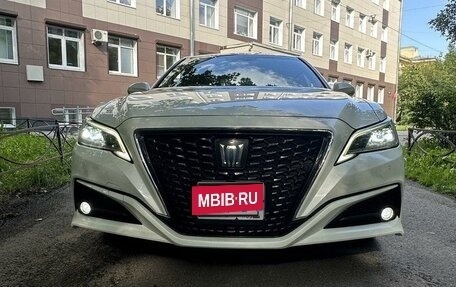 Toyota Crown, 2018 год, 3 800 000 рублей, 3 фотография