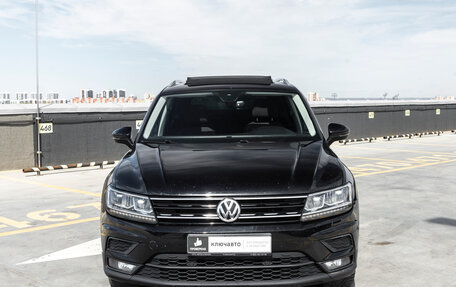 Volkswagen Tiguan II, 2018 год, 2 320 000 рублей, 2 фотография