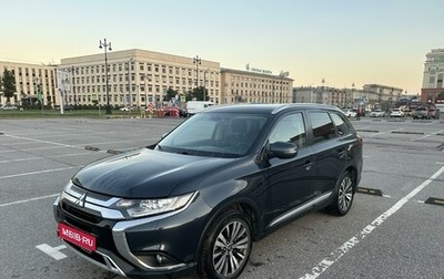 Mitsubishi Outlander III рестайлинг 3, 2019 год, 2 750 000 рублей, 1 фотография