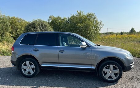 Volkswagen Touareg III, 2005 год, 1 600 000 рублей, 2 фотография