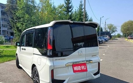 Honda Stepwgn IV, 2017 год, 2 350 000 рублей, 6 фотография