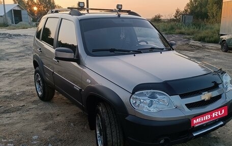 Chevrolet Niva I рестайлинг, 2015 год, 825 000 рублей, 3 фотография