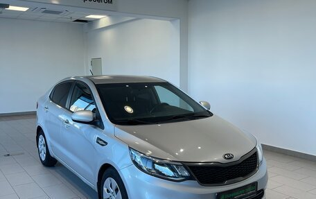 KIA Rio III рестайлинг, 2015 год, 1 088 000 рублей, 2 фотография