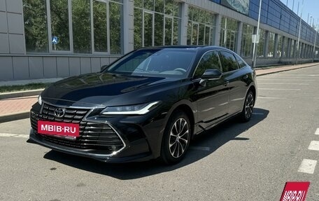 Toyota Avalon, 2022 год, 3 900 000 рублей, 2 фотография