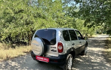 Chevrolet Niva I рестайлинг, 2012 год, 550 000 рублей, 4 фотография