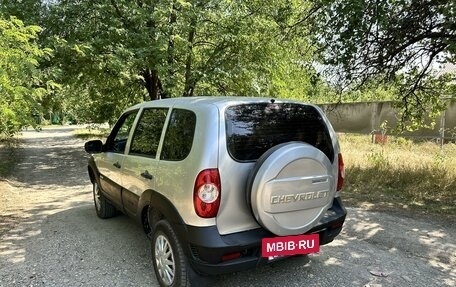 Chevrolet Niva I рестайлинг, 2012 год, 550 000 рублей, 5 фотография