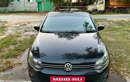 Volkswagen Polo VI (EU Market), 2011 год, 920 000 рублей, 2 фотография