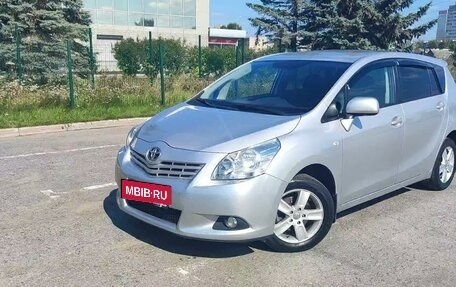 Toyota Verso I, 2012 год, 1 477 000 рублей, 2 фотография