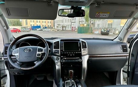 Toyota Land Cruiser 200, 2015 год, 5 650 000 рублей, 10 фотография