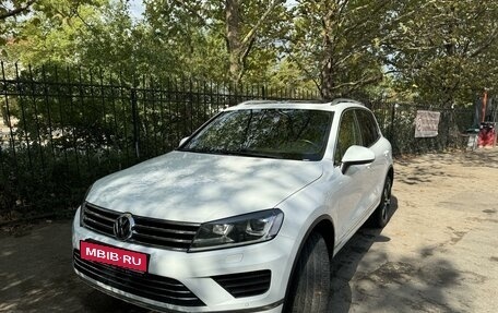 Volkswagen Touareg III, 2015 год, 4 000 000 рублей, 1 фотография