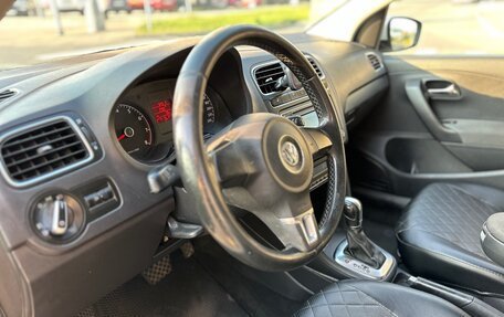 Volkswagen Polo VI (EU Market), 2013 год, 700 000 рублей, 10 фотография