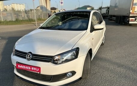 Volkswagen Polo VI (EU Market), 2013 год, 700 000 рублей, 2 фотография