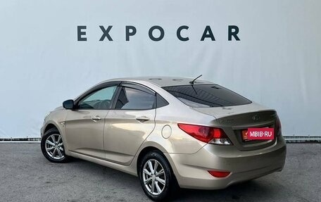 Hyundai Solaris II рестайлинг, 2011 год, 880 000 рублей, 3 фотография