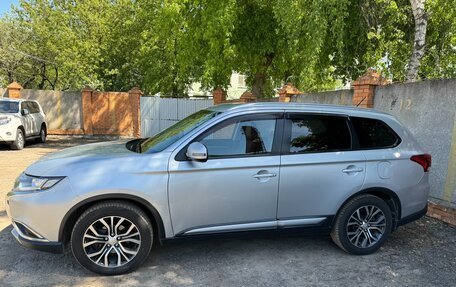 Mitsubishi Outlander III рестайлинг 3, 2015 год, 1 890 000 рублей, 6 фотография