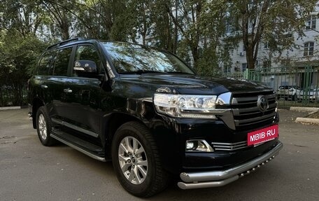 Toyota Land Cruiser 200, 2015 год, 8 800 000 рублей, 3 фотография