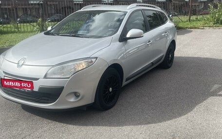 Renault Megane III, 2010 год, 700 000 рублей, 2 фотография