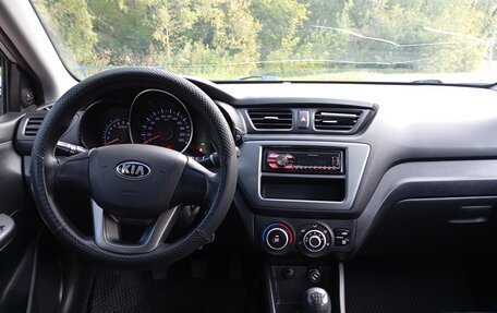 KIA Rio III рестайлинг, 2013 год, 725 000 рублей, 11 фотография