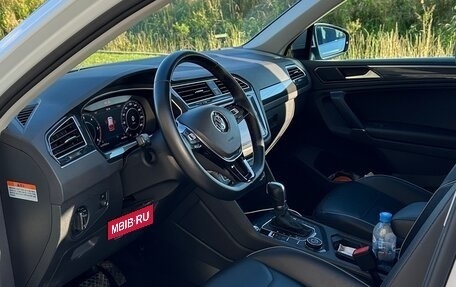 Volkswagen Tiguan II, 2018 год, 2 850 000 рублей, 10 фотография