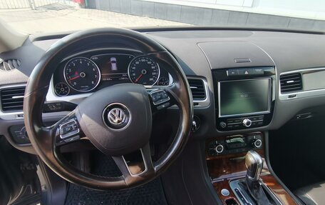 Volkswagen Touareg III, 2013 год, 2 300 000 рублей, 2 фотография